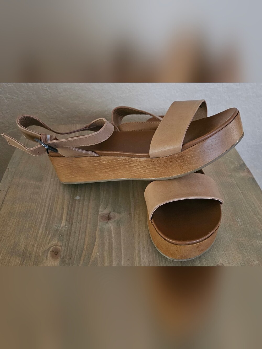American Eagle Outfitters Light Brown Platform Sandals Ladies 9
